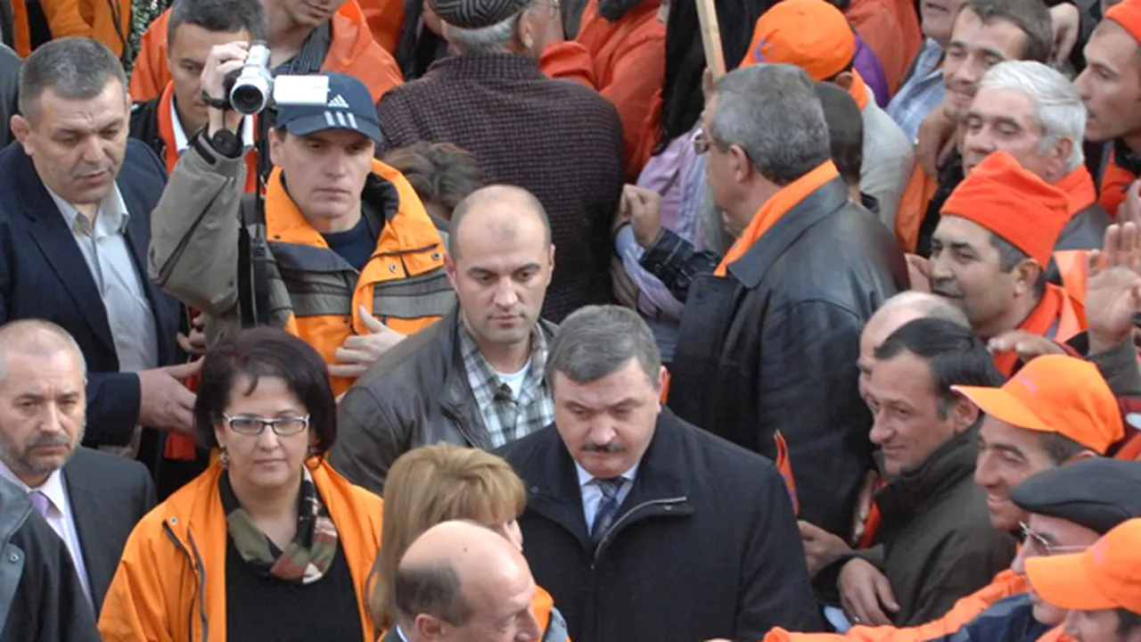 Vezi aici imagini cu Traian Băsescu şi Aliodor Manolea în campania electorală din 2009