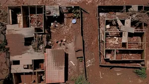 Cel puţin 54 de morţi şi peste 30.000 de oameni evacuaţi, în urma inundaţiilor din Brazilia. FOTO