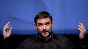 Pleşoianu, către Ciolacu: Pe Pricopie să îl votezi tu! E pro-securistan, ca şi tine, ca şi Ponta!