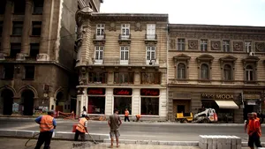 Bogza, CIS: Investitorii se duc în ţările unde se fac autostrăzi, nu unde sunt schimbate bordurile