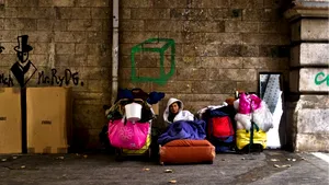 Coronavirus: Franţa asigură 5000 noi locuri la hotel pentru oamenii străzii