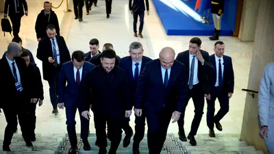 POLITIC Volodimir Zelenski, după întâlnirea cu premierul Bolojan: Sprijin militar și cooperare energetică, pe agenda discuțiilor