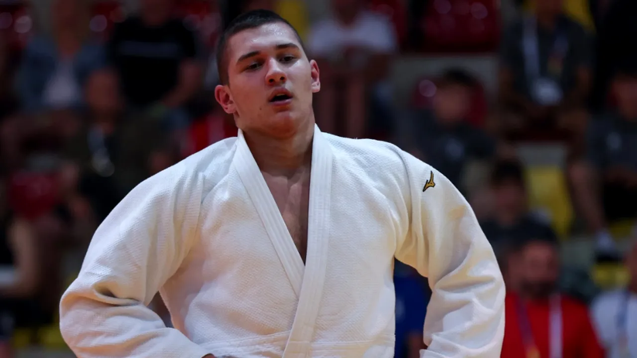 FOTE: Judoka Alexandru Petre câştigă aurul la categoria 100 de kilograme