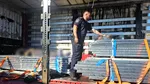 Doi migranți din Maroc, găsiți în stare de inconștiență în semiremorca unui TIR din Turcia. Au intrat ilegal în România