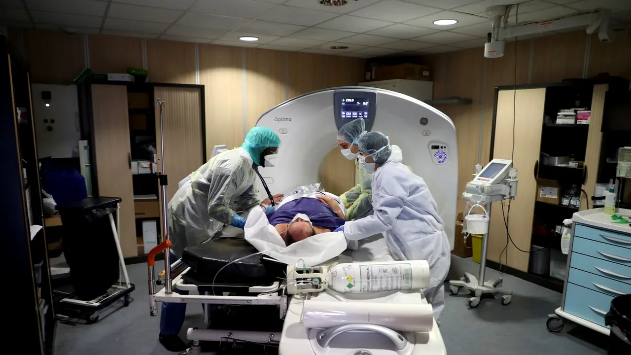 6 factori de risc care duc la forme severe de COVID-19 sau accelerează decesul pacientului