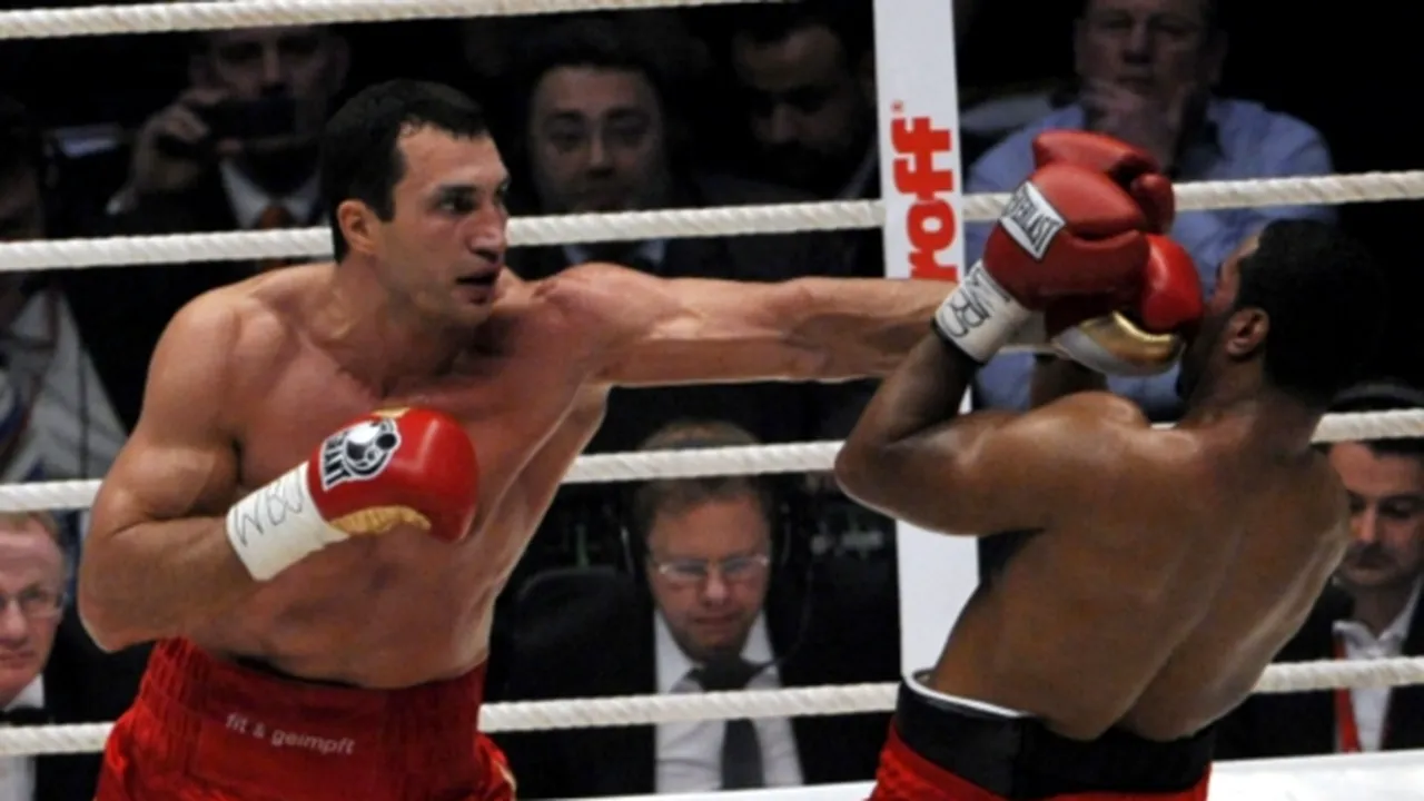 Vladimir Klitschko l-a învins pe Eddie Chambers şi şi-a păstrat titlurile IBF, WBO şi IBO