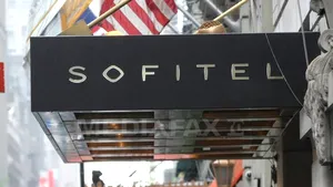 Angajaţii hotelului Sofitel au sunat la poliţie abia la o oră după plecarea lui Strauss-Kahn