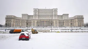 Patru ani de război în Ucraina. Parlamentul României va fi iluminat, marți, în culorile drapelului Ucrainei