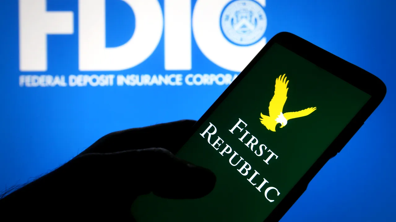 Oferte pentru First Republic în cadrul licitaţiei organizate de autorităţile americane