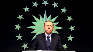 Peste 50 de foşti angajaţi ai Bursei din Istanbul au fost reţinuţi, suspectaţi de legături cu Fethullah Gulen