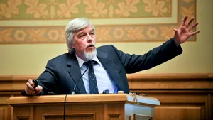 EXCLUSIV: Fost director CERN - Laserul de la Măgurele va permite atragerea celor mai bune 