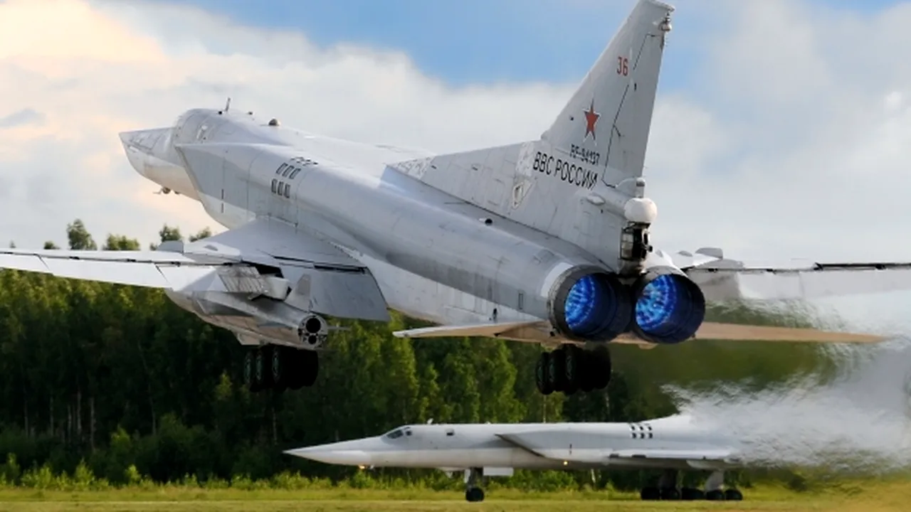 Bombardiere ruse au lansat atacuri asupra poziţiilor ocupate de militanţii reţelei Stat Islamic
