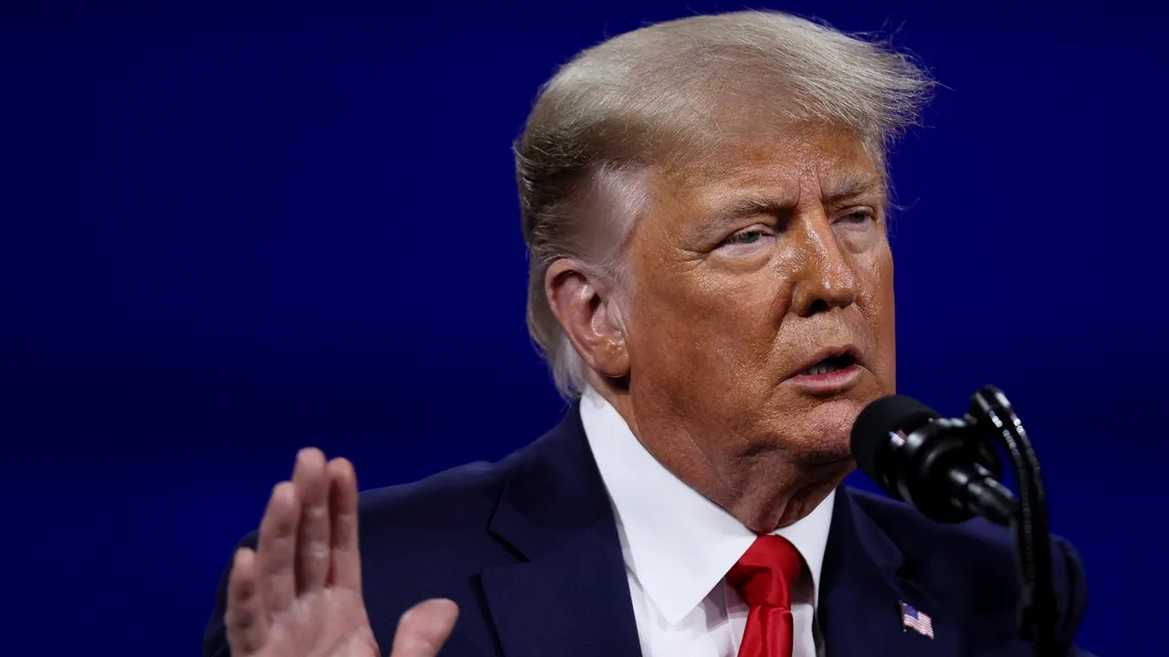 Donald Trump îl critică pe Joe Biden şi infirmă zvonurile privind crearea unui nou partid