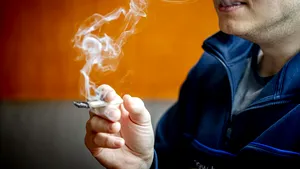 Peste un milion de decese legate de cancerul pulmonar ar putea fi evitate în lume
