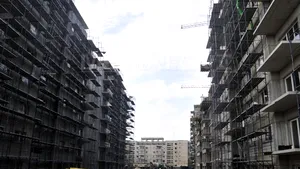 Numărul de locuinţe finalizate anul trecut a scăzut cu 4.356 unităţi