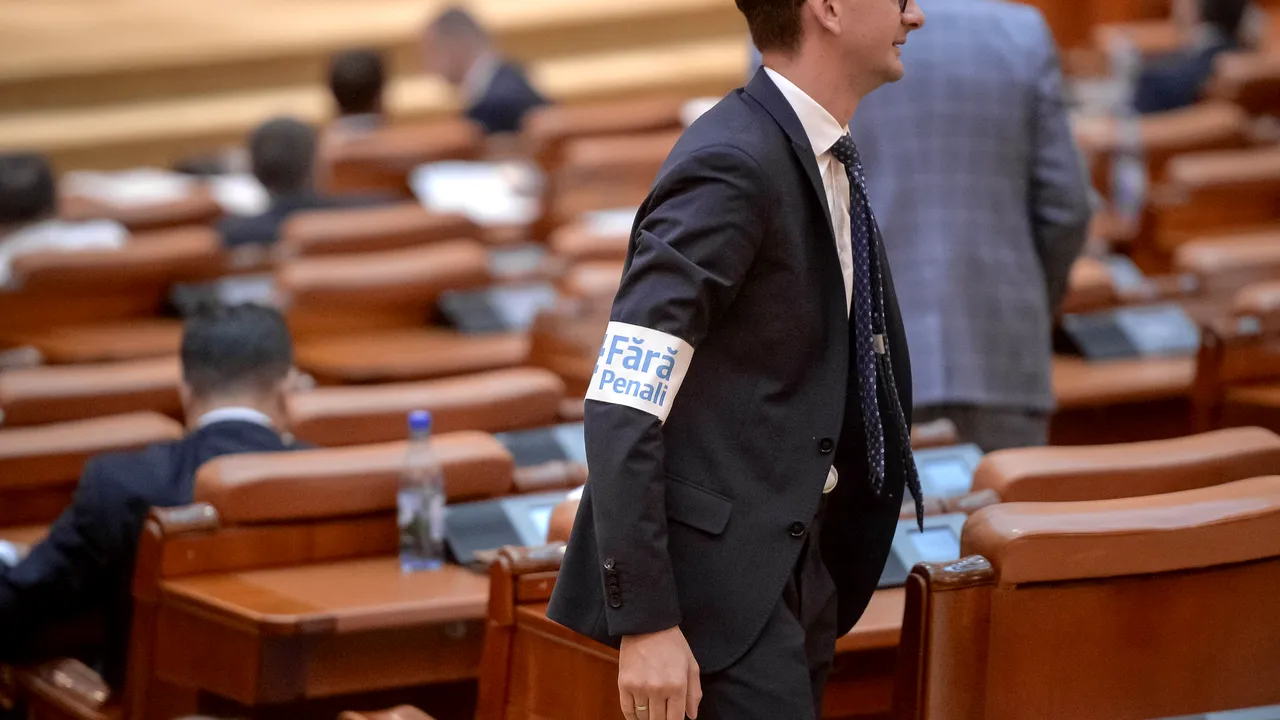 Deputatul USR Bulai acuză că PNL „vrea să spargă 10 miliarde de euro în bucăţi, fix ca PSD”