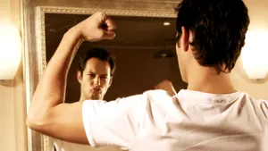 STUDIU: La ce vârstă încetează bărbaţii să mai fie preocupaţi de felul în care arată