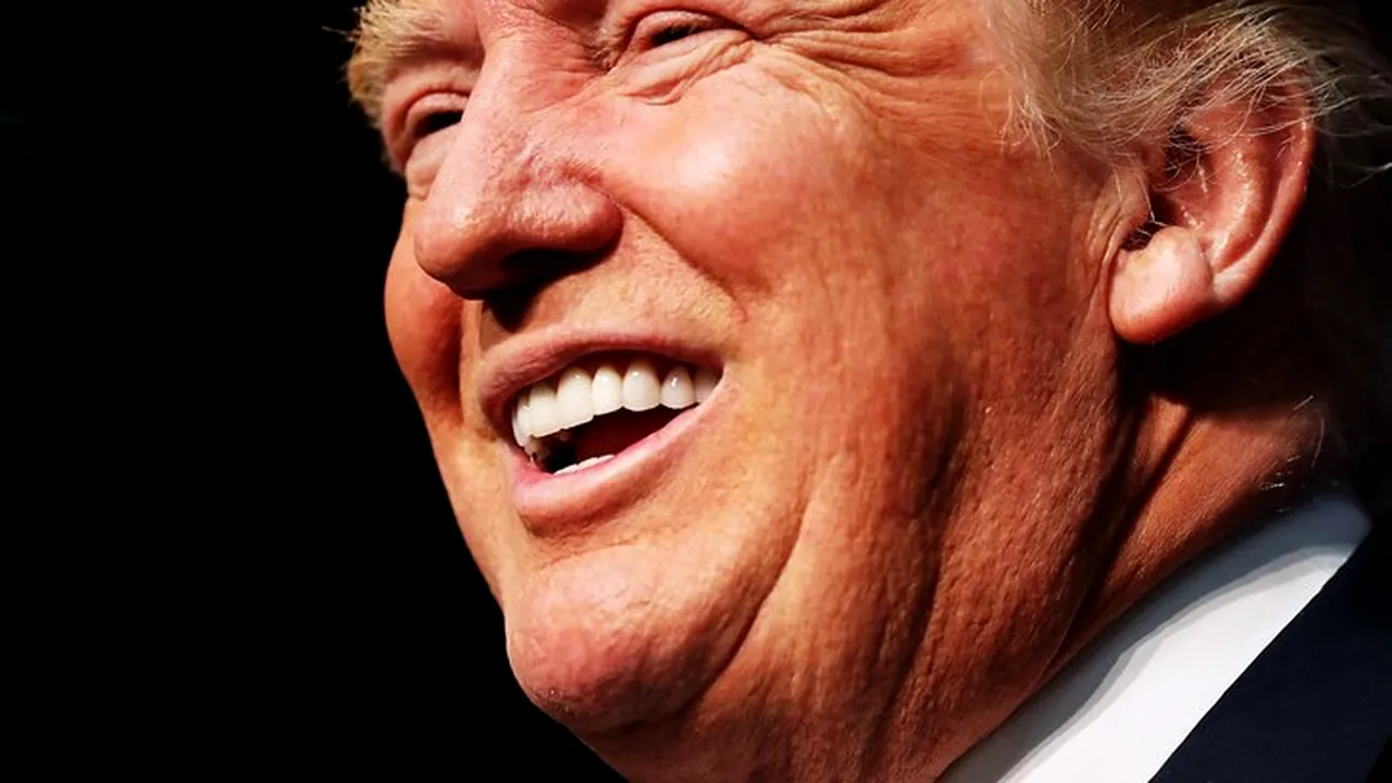 Donald Trump avertizează că piaţa bursieră s-ar PRĂBUŞI dacă el nu va mai fi preşedinte