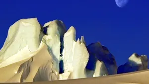 Gheaţa din Antarctica creşte uneori de jos în sus