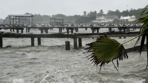 Cel puţin patru morţi, în urma unei furtuni tropicale în zona unei staţiuni turistice din Mexic