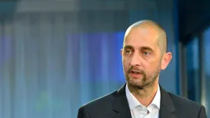 PREZENTUL FĂRĂ PERDEA Marius Oprea: FAVIPIRAVIR şi ARBIDOL, tratamentele contra Cîţu şi Iohannis