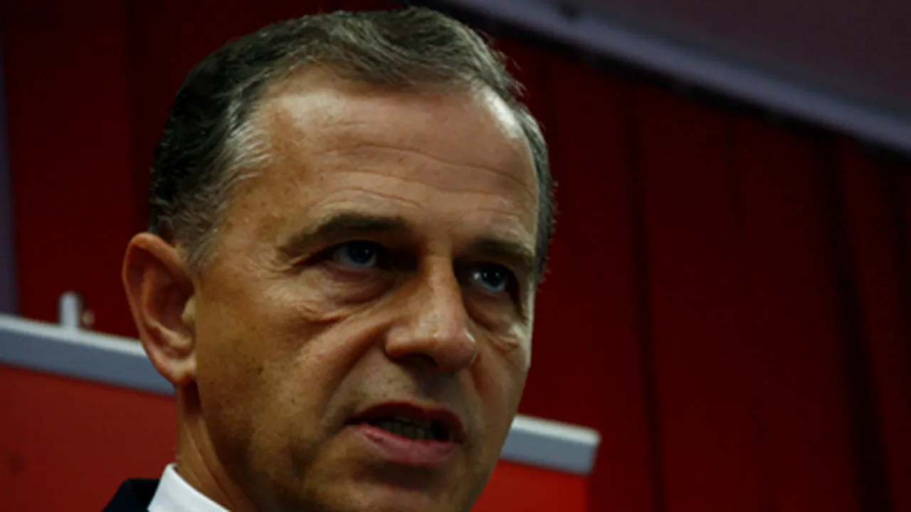 Geoană: Cererea lui Voicu va fi discutată marţi în Biroul Permanent