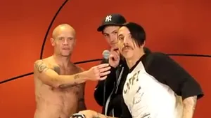 Red Hot Chili Peppers la Bucureşti. Mesajul formaţiei pentru români - VIDEO