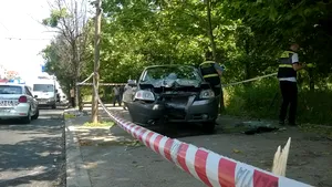 Bărbatul lovit cu maşina într-o staţie RATB, în continuare în comă indusă, sedat şi ventilat