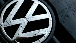 Grupul Volkswagen recheamă în service toate vehiculele electrice e-Golf vândute în SUA
