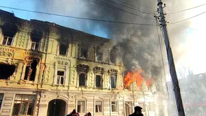 Evacuarea din mai multe sectoare ale oraşului Mariupol, amânată din motive de securitate