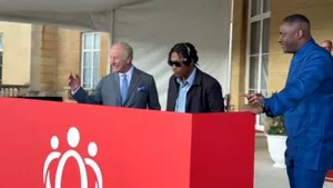 Regele Charles a urcat la pupitrul de DJ alături de Idris Elba la o petrecere regală spectaculoasă