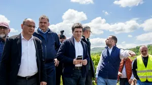 Nicuşor Dan promite despăgubiri din partea statului în Covasna iar pe termen lung consolidarea digurilor