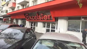 Clotilde Armand, surprinsă printre blocurile din Sectorul 1. Ce le pregăteşte locatarilor de la Piaţa Chibrit