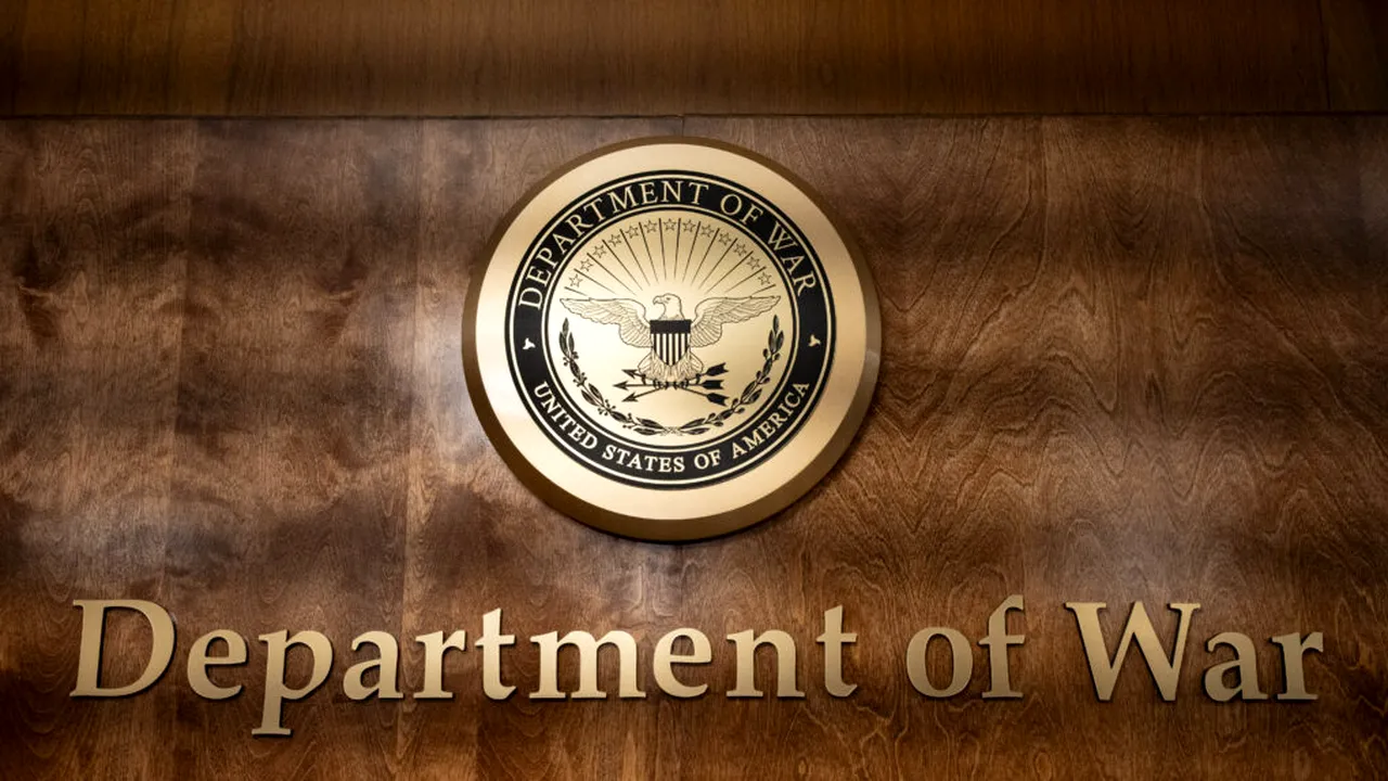 Pentagonul investighează un senator care a cerut armatei să nu respecte „ordinele ilegale”