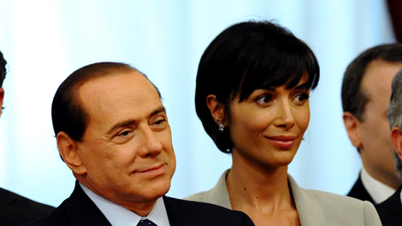 Berlusconi i-a cerut fostei topmodel devenită ministru să o înlocuiască pe soţia sa la summitul G8