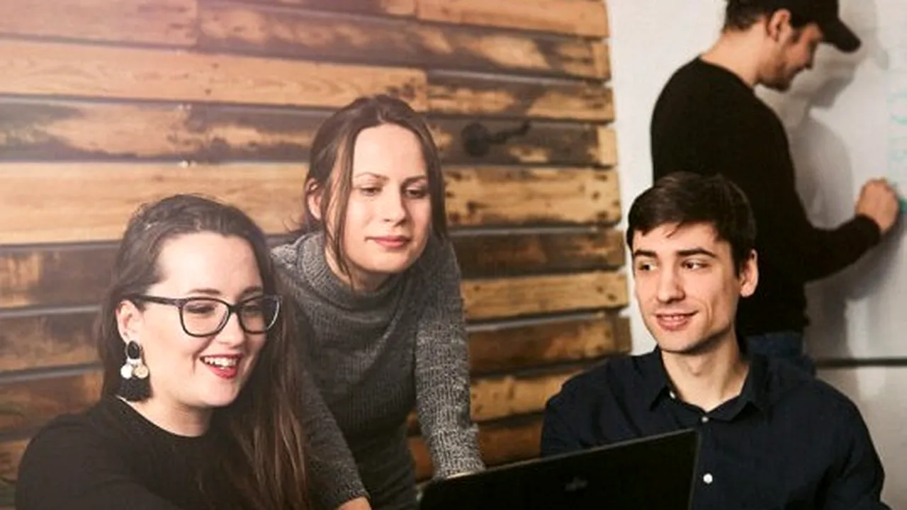 Limbaje de programare care îţi asigură un job. Cele mai căutate specializări şi tehnologii în IT
