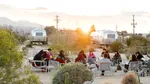 De ce plătesc tot mai mulți oameni pentru un weekend de lectură în liniște. Fenomenul care transformă cărțile într-o experiență de vacanță