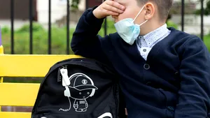 Toate şcolile din oraşul Bacău trec de luni în scenariul roşu