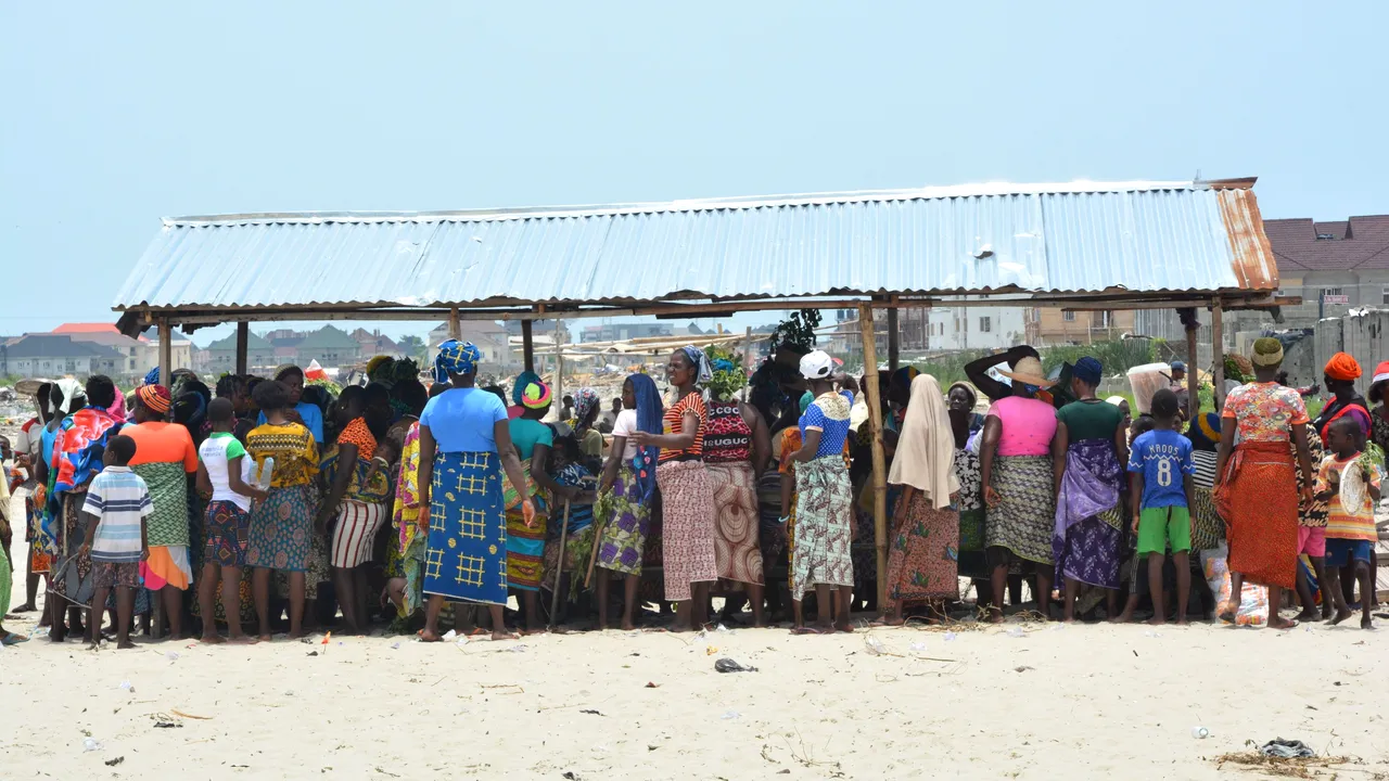 76 de eleve dispărute în urma unui atac al grupării teroriste Boko Haram, salvate de trupele nigeriene. Alte 13 fete, de negăsit