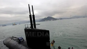 Misiune de patrulare: Iranul a trimis un submarin şi o navă de război în Marea Roşie