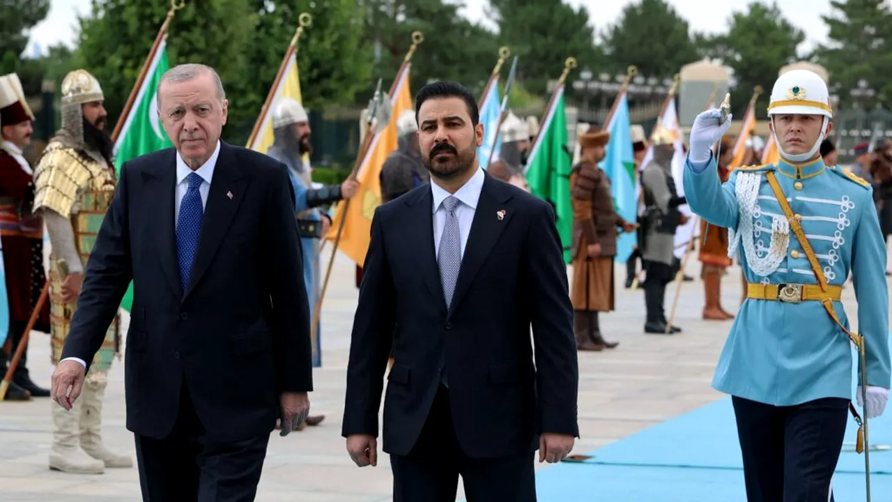 Turcia și Irak semnează un parteneriat energetic „istoric” / Ali al-Zaidi: „Putem furniza Turciei un milion de barili de petrol pe zi. Nu trebuie să depindeți de altcineva”