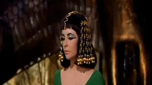 Peruca purtată de Elizabeth Taylor în filmul 