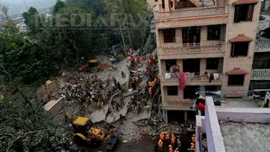 Cel puţin 65 de morţi, după prăbuşirea unei clădiri în India