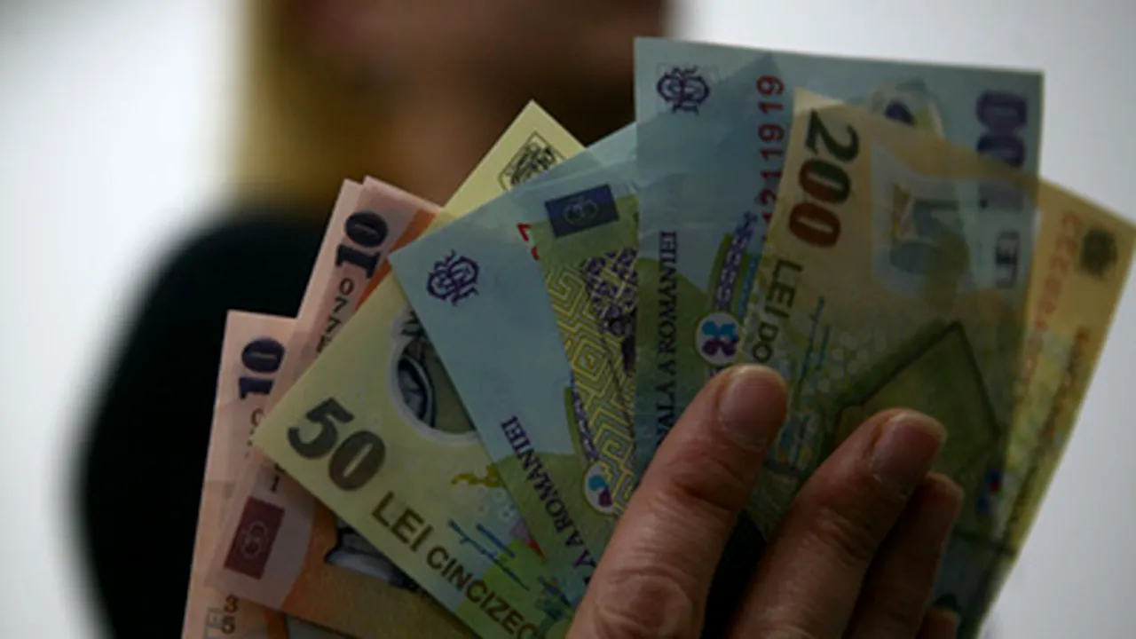 Gândul: Unde se duc românii care fug de bănci şi de cămătari?