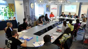 Zece români pe lista celor 100 de lideri ai inovaţiei din Europa Centrală şi de Est