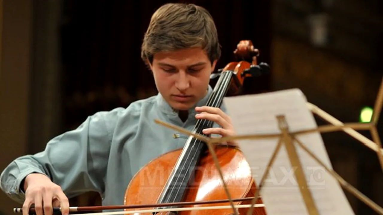 Violoncelistul Ştefan Cazacu şi dirijorul Cristian Mandeal, în concert la Sala Radio