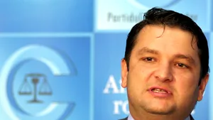 PC: Prin contestarea la CC a legii caselor naţionalizate, PNL sprijină mafia imobiliară