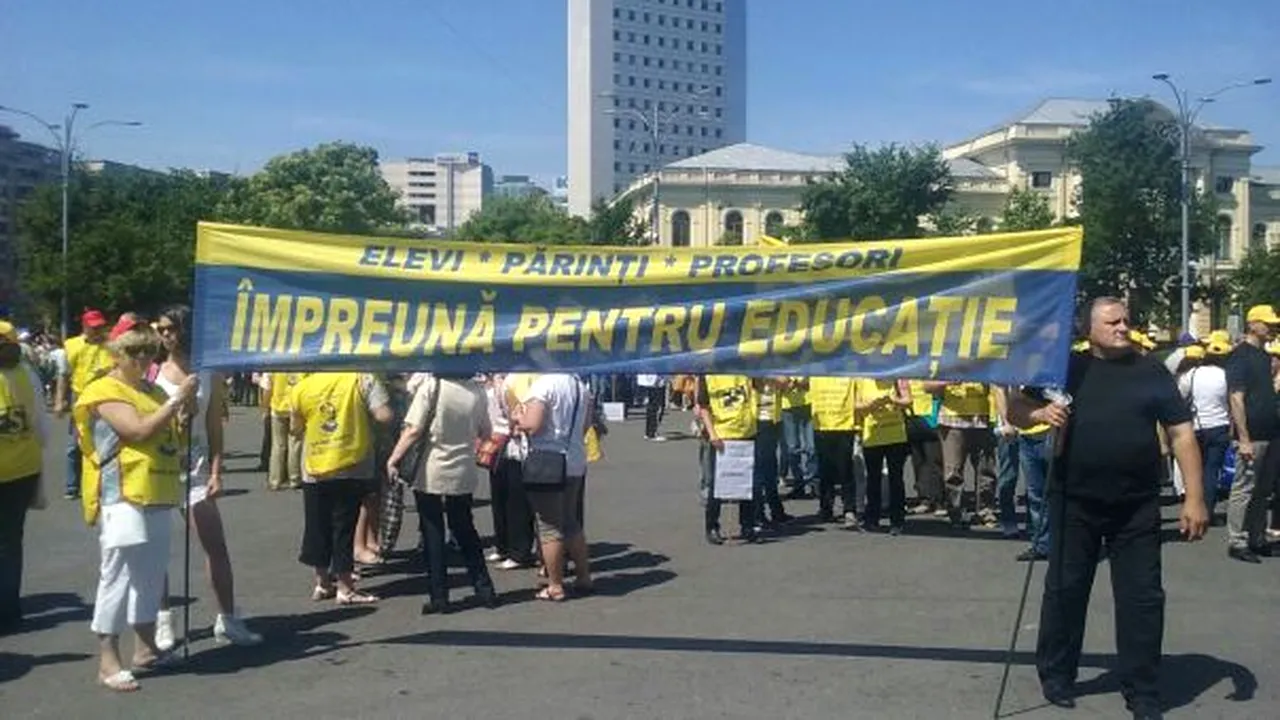 Restricţii de trafic în Capitală din cauza mitingului profesorilor. Ce rute trebuie să evitaţi - FOTO