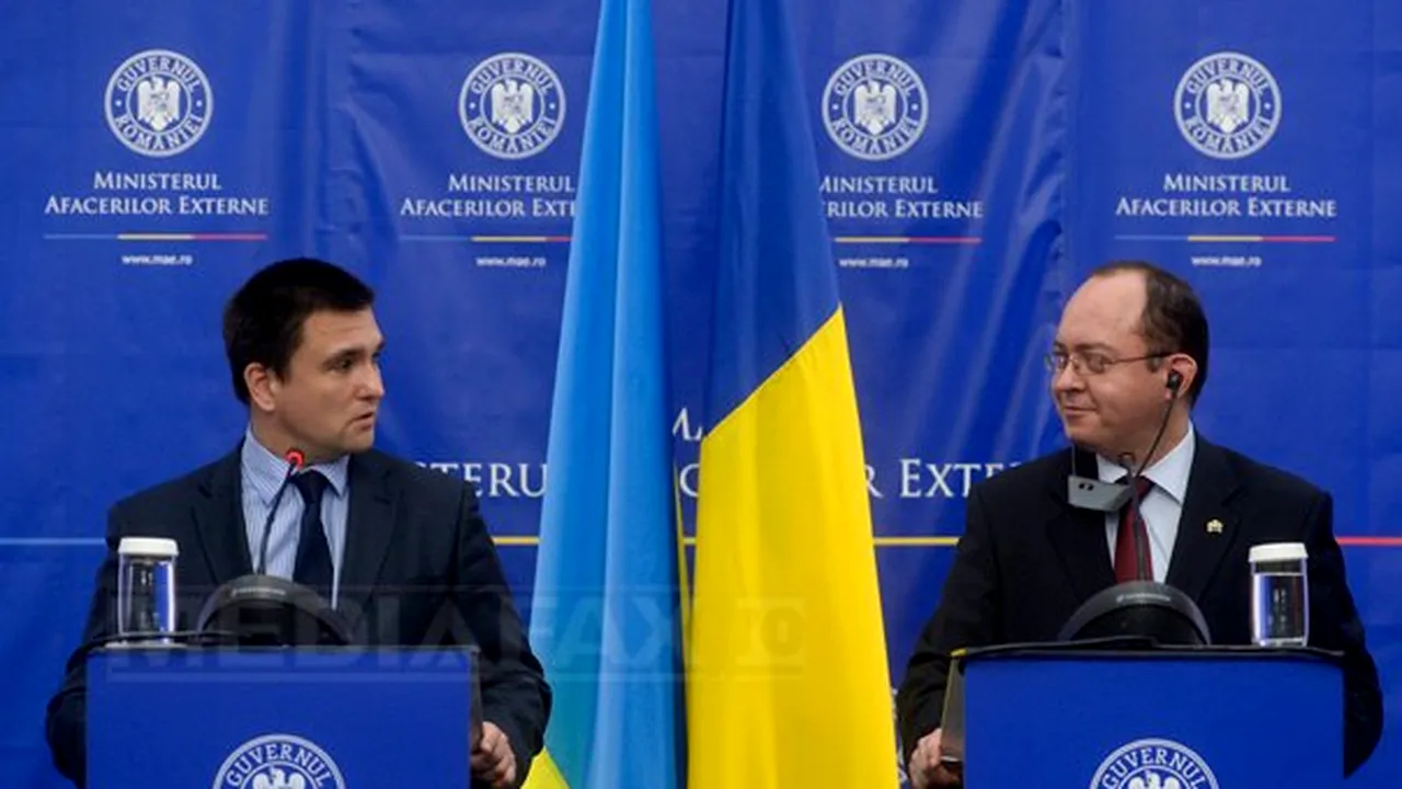 Klimkin: Kievul lucrează la o soluţie în cazul restricţiilor de intrare pentru mai mulţi români