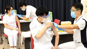 Vaccin la alegere, în Japonia: Pfizer, Moderna sau AstraZeneca. Autorităţile luptă cu scepticismul populaţiei